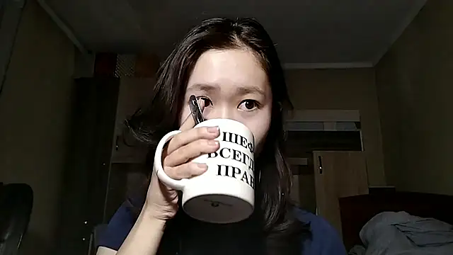 Snapshot of HuldaKye chatting on November 2025 01:21:02 PM HuldaKye online show from November 2025 01:21:02 PM