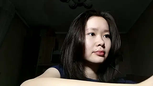 Snapshot of HuldaKye chatting on November 2025 12:05:02 PM HuldaKye online show from November 2025 12:05:02 PM