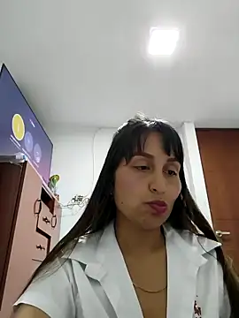 Snapshot of IsabellaaSwann chatting on November 2025 03:16:01 AM IsabellaaSwann online show from November 2025 03:16:01 AM