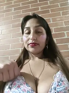 Snapshot of IsabellaaSwann chatting on November 2025 12:10:01 AM IsabellaaSwann online show from November 2025 12:10:01 AM