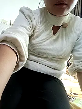 Snapshot of Nuomi6 chatting on November 2025 01:39:02 AM Nuomi6 online show from November 2025 01:39:02 AM