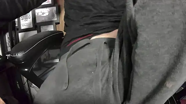 Chrisatmiami online show from November 2025 05:24:01 PM