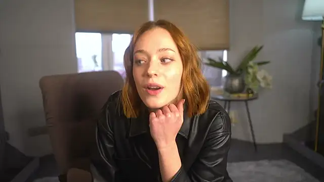 LucreciaAsters online show from November 2025 11:05:01 AM