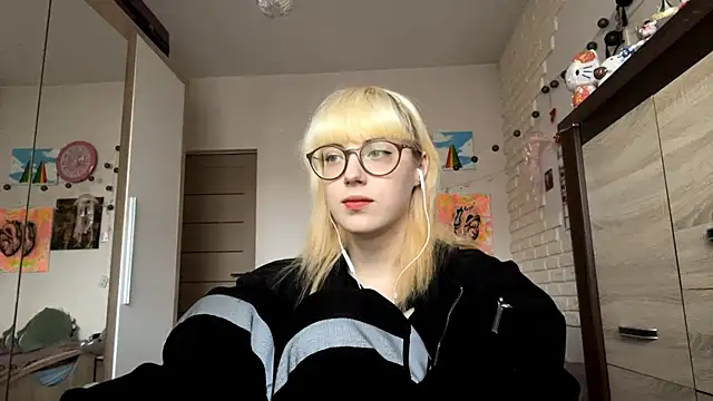 EffacedScan online show from December 2025 01:07:01 PM