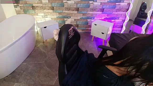 Ariannaa tay online show from December 2025 11:48:02 AM