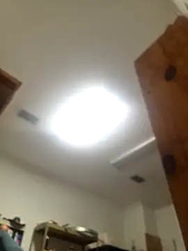 Snapshot of VendedLunching chatting on April 2026 05:32:02 PM VendedLunching online show from April 2026 05:32:02 PM