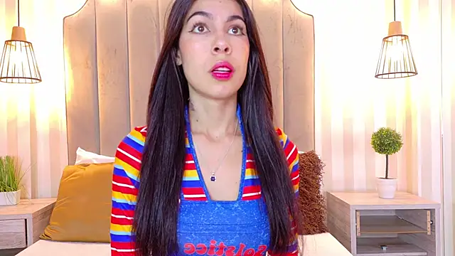 Snapshot of IrisDeLaVega_ chatting on December 2025 02:10:02 PM IrisDeLaVega online show from December 2025 02:10:02 PM