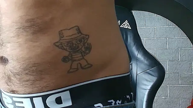 Snapshot of MyStrongSubmissive chatting on December 2025 06:36:02 PM MyStrongSubmissive online show from December 2025 06:36:02 PM