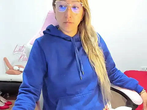 Snapshot of chrystal_sl852 chatting on December 2025 09:36:02 AM chrystal sl852 online show from December 2025 09:36:02 AM