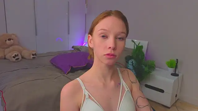 Snapshot of LilyPoetry_ chatting on November 2025 03:44:02 PM LilyPoetry online show from November 2025 03:44:02 PM