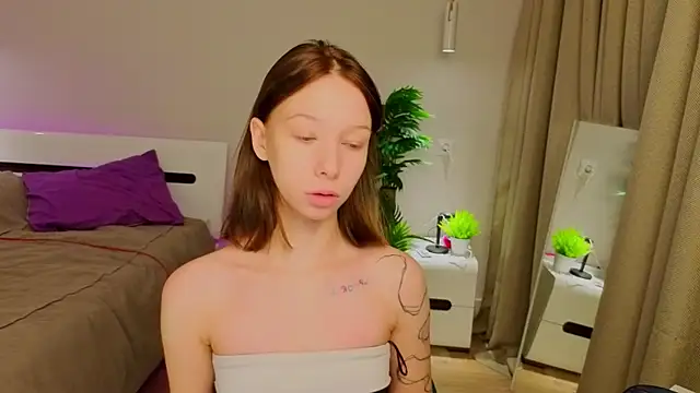 Snapshot of LilyPoetry_ chatting on November 2025 11:23:02 AM LilyPoetry online show from November 2025 11:23:02 AM