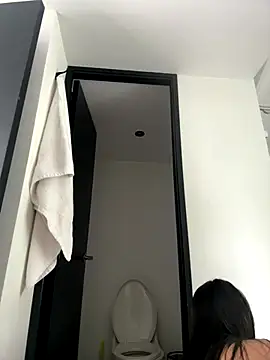 Hannaah wood online show from December 2025 07:54:02 PM