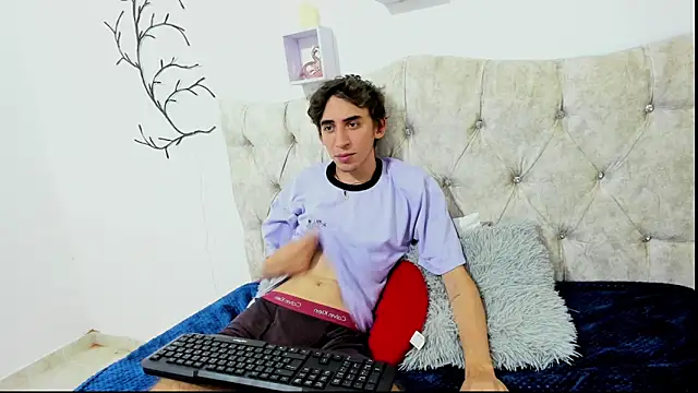 Snapshot of TerryGrace chatting on November 2025 07:24:02 PM TerryGrace online show from November 2025 07:24:02 PM