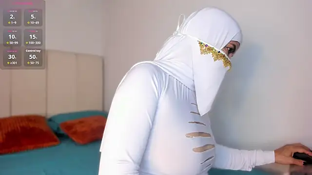 Snapshot of Hannaa_Dolly chatting on November 2025 03:05:01 AM Hannaa Dolly online show from November 2025 03:05:01 AM