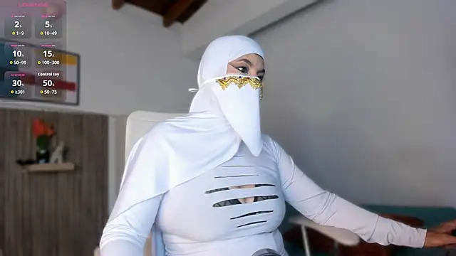 Snapshot of Hannaa_Dolly chatting on November 2025 03:01:01 AM Hannaa Dolly online show from November 2025 03:01:01 AM