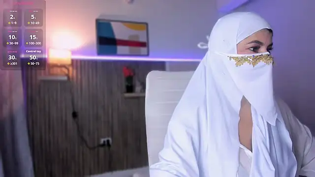 Snapshot of Hannaa_Dolly chatting on December 2025 02:49:01 AM Hannaa Dolly online show from December 2025 02:49:01 AM