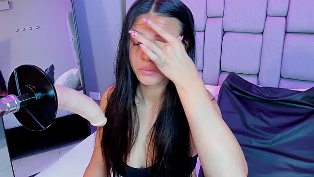 Sara rhoades online show from November 2025 11:45:01 AM