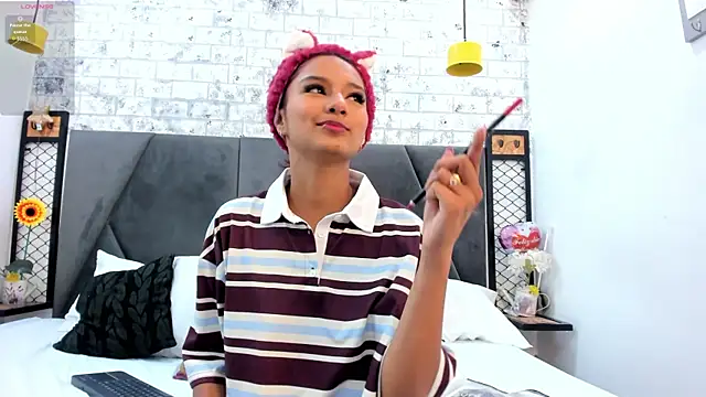 Snapshot of Maray_Lous chatting on December 2025 08:16:02 PM Maray Lous online show from December 2025 08:16:02 PM