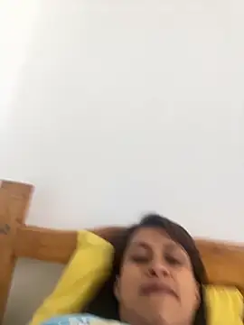 Snapshot of valeria_absurdah chatting on December 2025 02:47:01 PM valeria absurdah online show from December 2025 02:47:01 PM