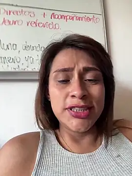 Snapshot of valeria_absurdah chatting on December 2025 08:26:02 PM valeria absurdah online show from December 2025 08:26:02 PM