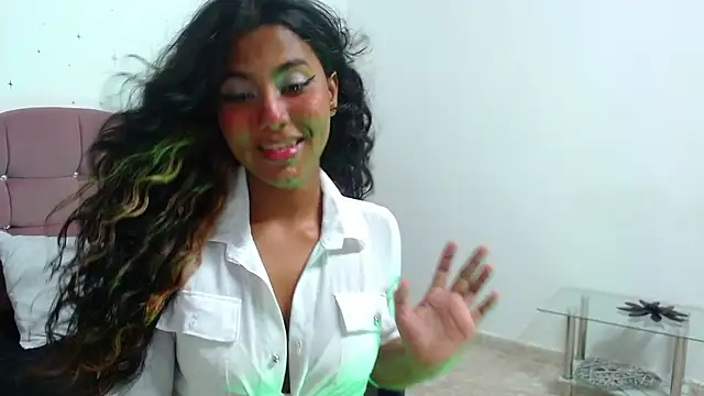 Snapshot of Bia_LuxBia_Lux chatting on November 2025 08:08:01 PM Bia LuxBia Lux online show from November 2025 08:08:01 PM