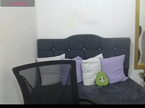 Snapshot of Bia_LuxBia_Lux chatting on November 2025 08:22:02 PM Bia LuxBia Lux online show from November 2025 08:22:02 PM