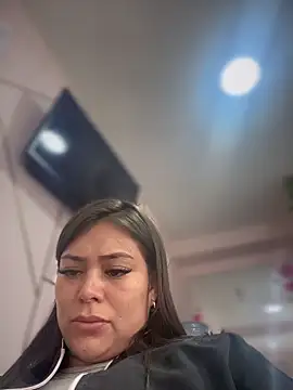 Snapshot of XIIMENA7 chatting on November 2025 07:46:02 PM XIIMENA7 online show from November 2025 07:46:02 PM