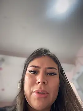 Snapshot of XIIMENA7 chatting on November 2025 05:35:02 PM XIIMENA7 online show from November 2025 05:35:02 PM