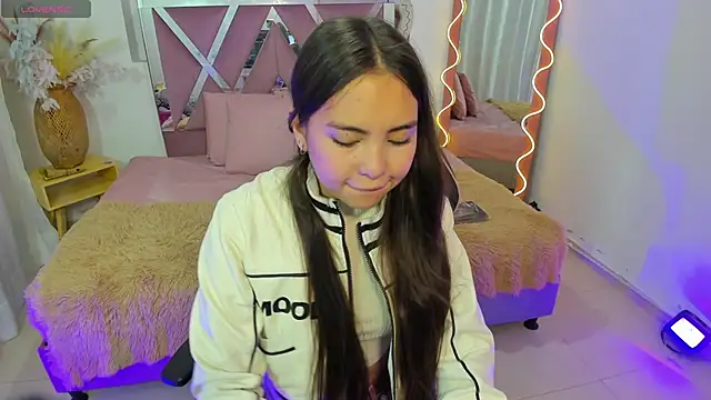 Snapshot of ISABELA_TAY chatting on November 2025 11:44:01 AM ISABELA TAY online show from November 2025 11:44:01 AM