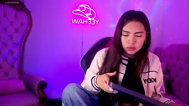 ISABELA TAY online show from July 2026 11:51:02 AM