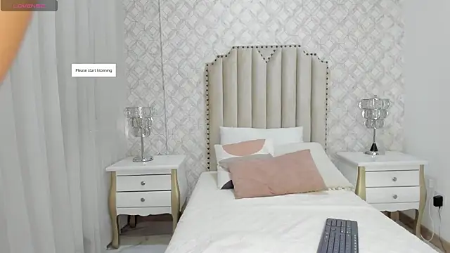 Snapshot of fallon_grey chatting on December 2025 07:11:02 PM fallon grey online show from December 2025 07:11:02 PM