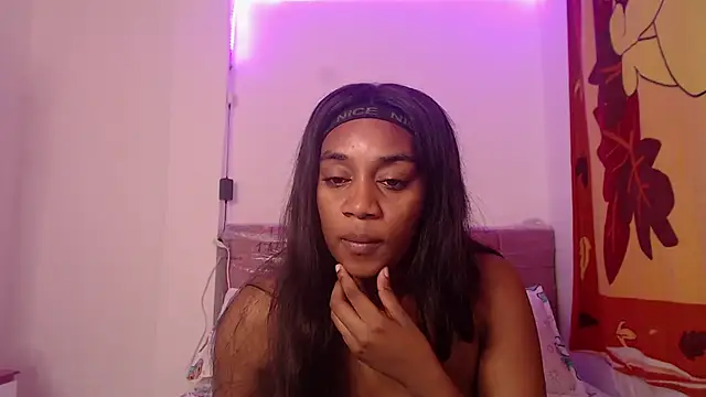 AishaOwens online show from February 2026 09:33:02 PM