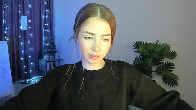 Snapshot of Aurora_Glow21 chatting on February 2026 12:12:01 PM Aurora Glow21 online show from February 2026 12:12:01 PM