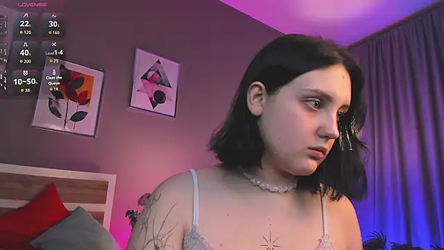 Snapshot of hey_tessa chatting on February 2026 12:15:01 AM hey tessa online show from February 2026 12:15:01 AM