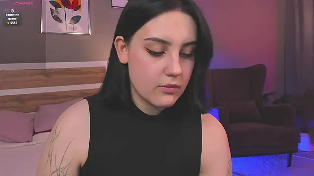 Snapshot of hey_tessa chatting on February 2026 08:26:02 PM hey tessa online show from February 2026 08:26:02 PM