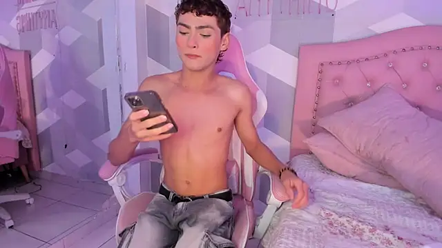 Snapshot of JacobRusso chatting on December 2025 04:50:01 AM JacobRusso online show from December 2025 04:50:01 AM