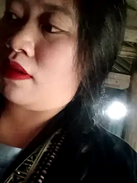 LyZii2k7 online show from November 2025 02:39:02 AM