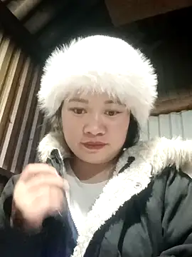 LyZii2k7 online show from November 2025 10:36:02 PM