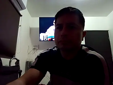 Snapshot of Al3vr chatting on November 2025 11:43:02 AM Al3vr online show from November 2025 11:43:02 AM