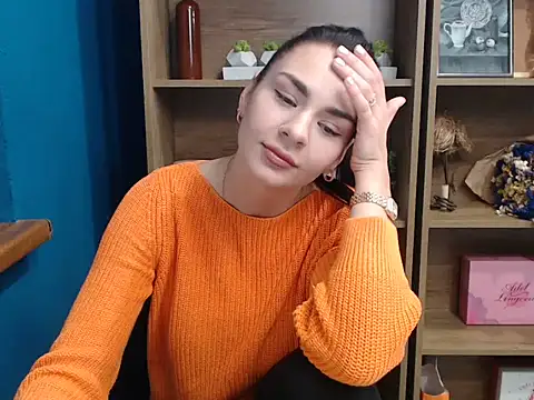 Snapshot of divina_kira chatting on November 2025 12:26:01 PM divina kira online show from November 2025 12:26:01 PM