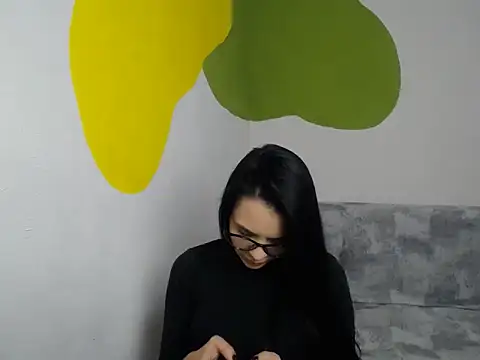 Snapshot of divina_kira chatting on December 2025 07:36:02 AM divina kira online show from December 2025 07:36:02 AM