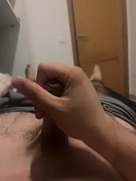 Yannick04 online show from November 2025 01:48:01 AM