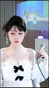 UUsweet online show from May 2026 06:00:01 AM