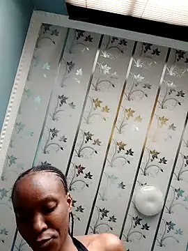 Snapshot of Beverlygurlx6 chatting on February 2026 05:48:02 AM Beverlygurlx6 online show from February 2026 05:48:02 AM