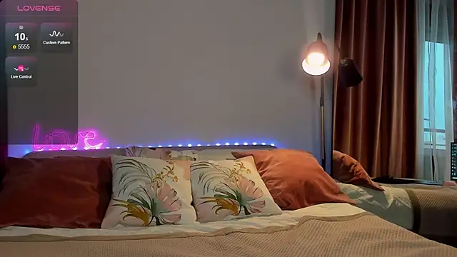 EllaRosss online show from December 2025 09:51:01 AM