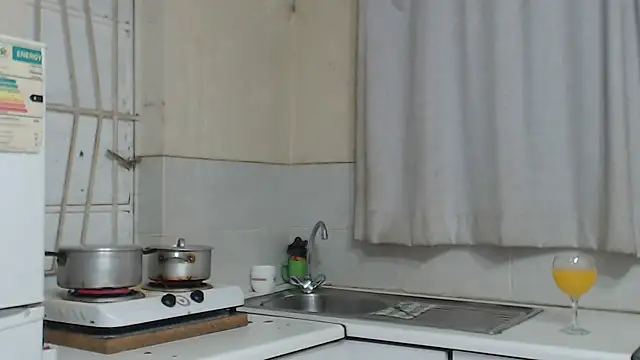 Snapshot of SWEETSEXYBARBIE chatting on December 2025 09:19:02 PM SWEETSEXYBARBIE online show from December 2025 09:19:02 PM