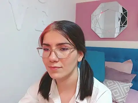 Snapshot of AriLumi chatting on November 2025 09:58:01 PM AriLumi online show from November 2025 09:58:01 PM