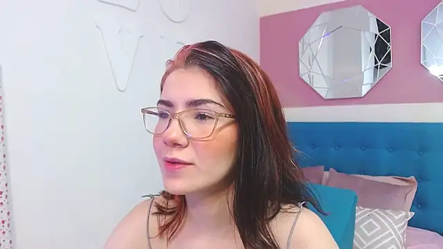 Snapshot of AriLumi chatting on November 2025 12:27:01 PM AriLumi online show from November 2025 12:27:01 PM