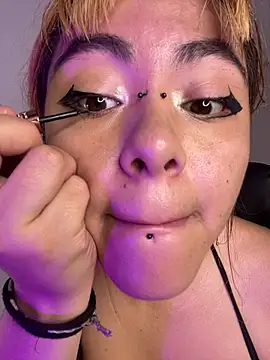 Snapshot of NinaSakura_Eup chatting on November 2025 11:32:02 AM NinaSakura Eup online show from November 2025 11:32:02 AM