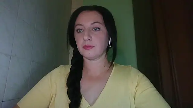 Snapshot of MelinaAx chatting on November 2025 09:08:01 PM MelinaAx online show from November 2025 09:08:01 PM